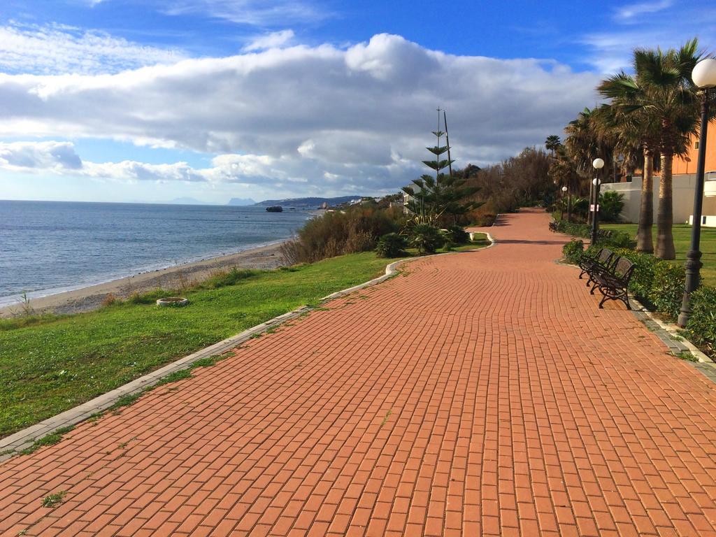 Apartments Bermuda Beach Estepona Kültér fotó